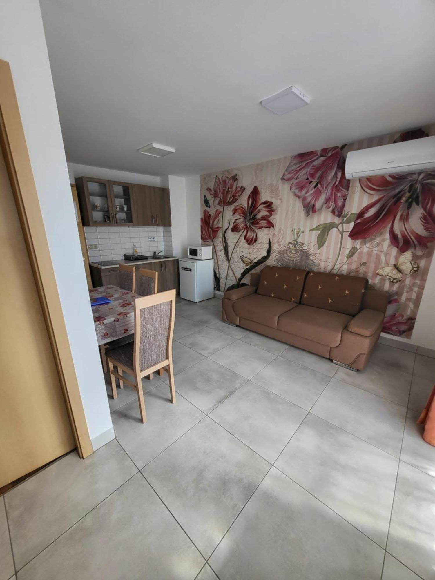 Anita Apartman โชพรอน ภายนอก รูปภาพ