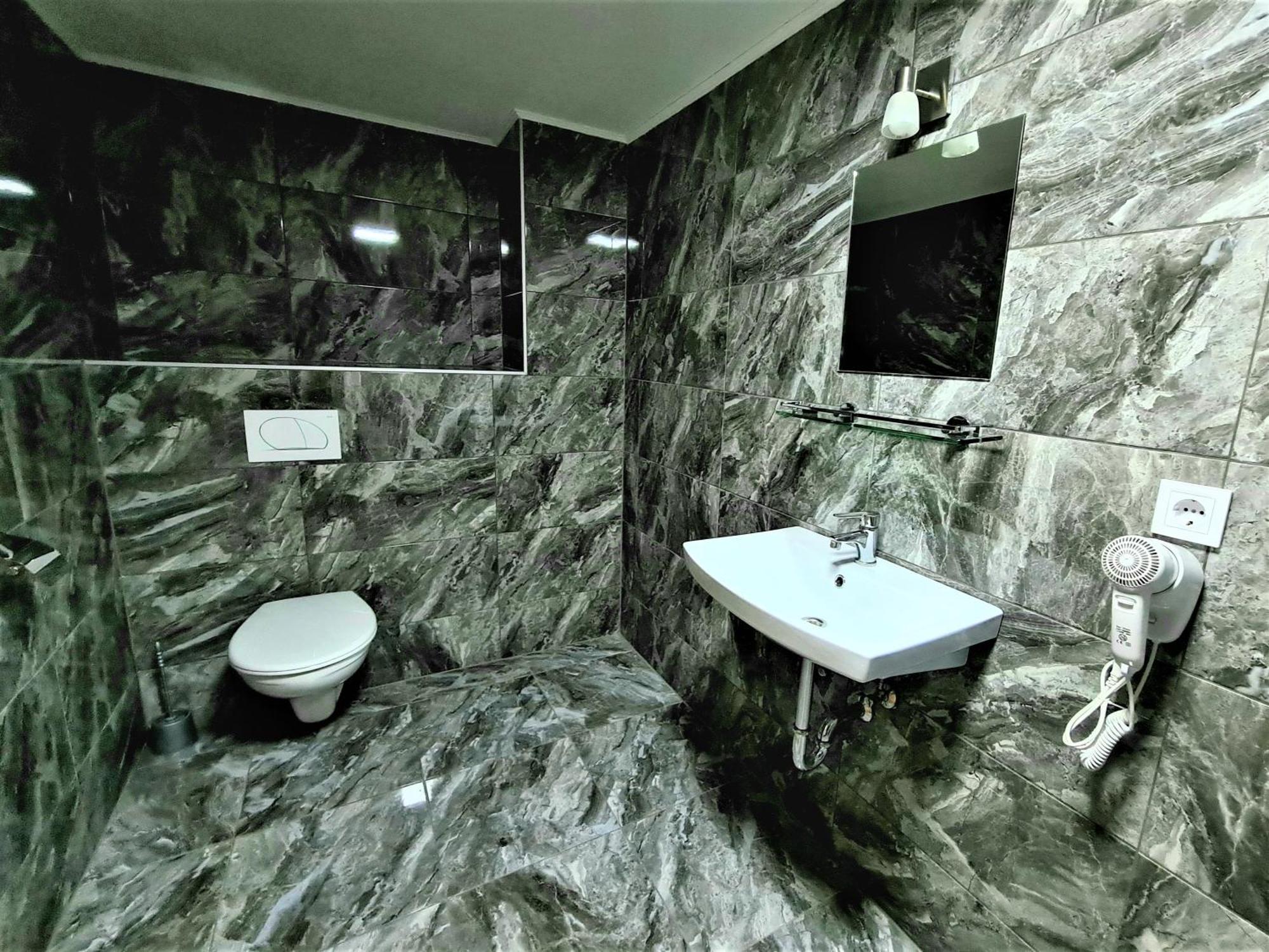 Anita Apartman โชพรอน ภายนอก รูปภาพ