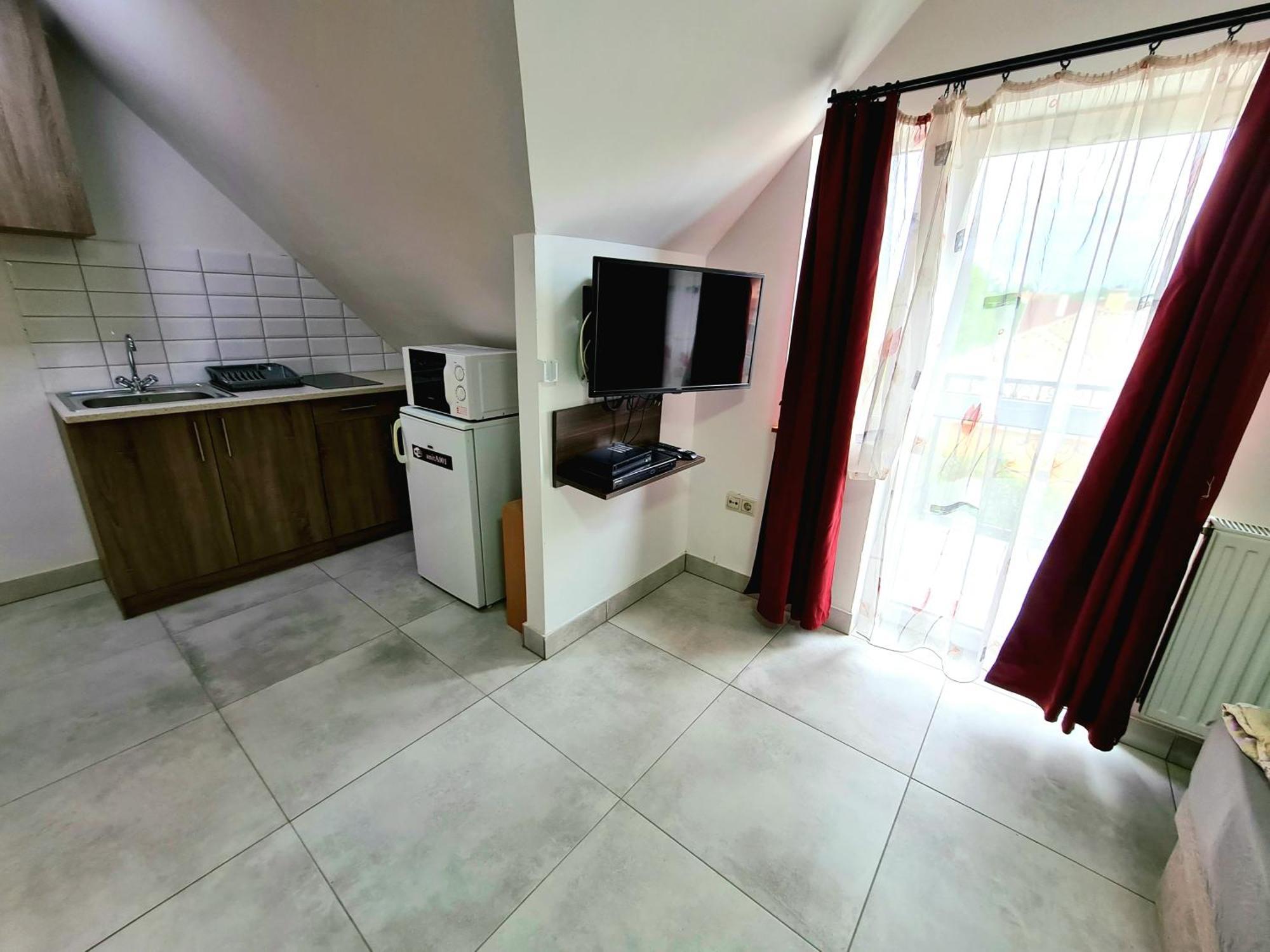 Anita Apartman โชพรอน ภายนอก รูปภาพ