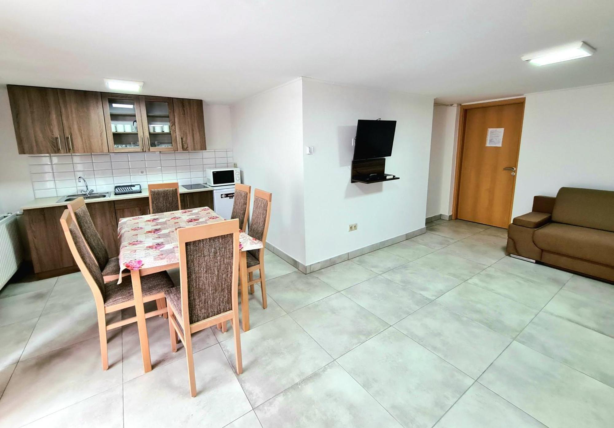 Anita Apartman โชพรอน ภายนอก รูปภาพ