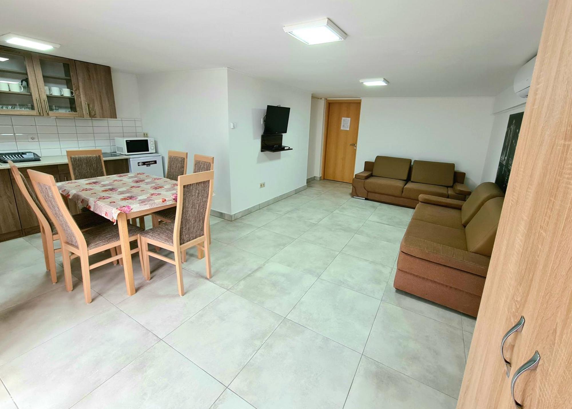 Anita Apartman โชพรอน ภายนอก รูปภาพ