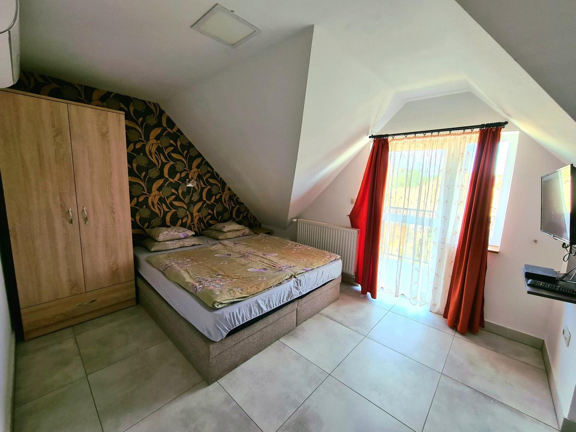 Anita Apartman โชพรอน ภายนอก รูปภาพ